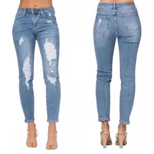 Women’s Judy Blue Mid Rise Relaxed Fit Ripped Distressed Jeans Size 14W JB8834